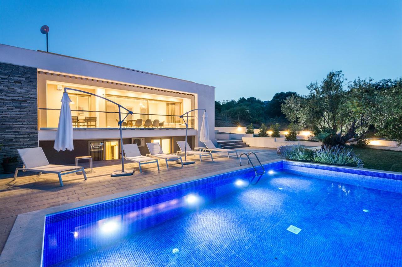 Afisia Villas Sarti Bagian luar foto